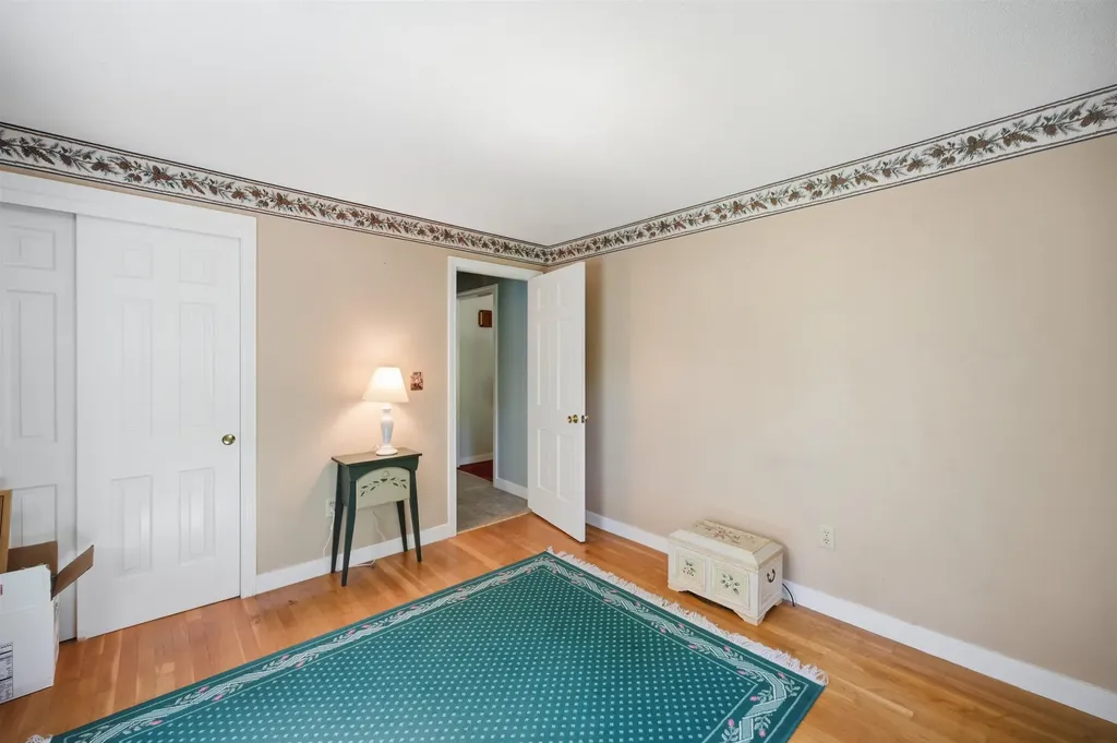 23 Rustic Lane Plaistow NH 03865