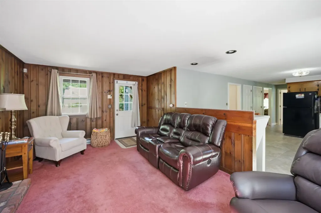 23 Rustic Lane Plaistow NH 03865