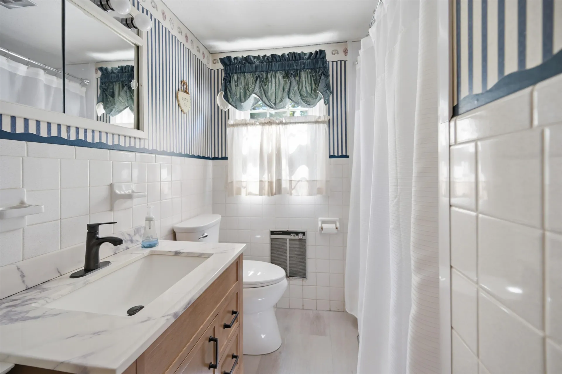 23 Rustic Lane Plaistow NH 03865