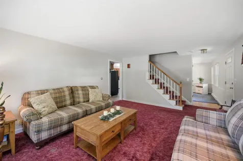 23 Rustic Lane Plaistow NH 03865