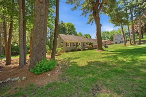 23 Rustic Lane Plaistow NH 03865