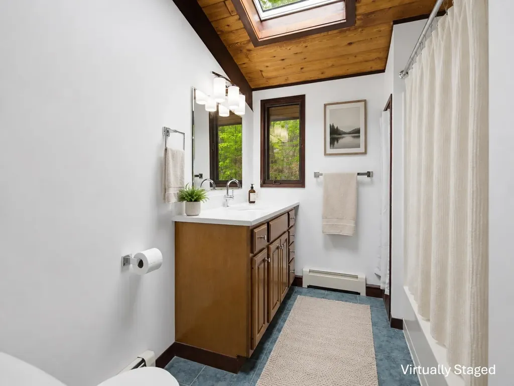18 Treehouse Way Barrington NH 03825