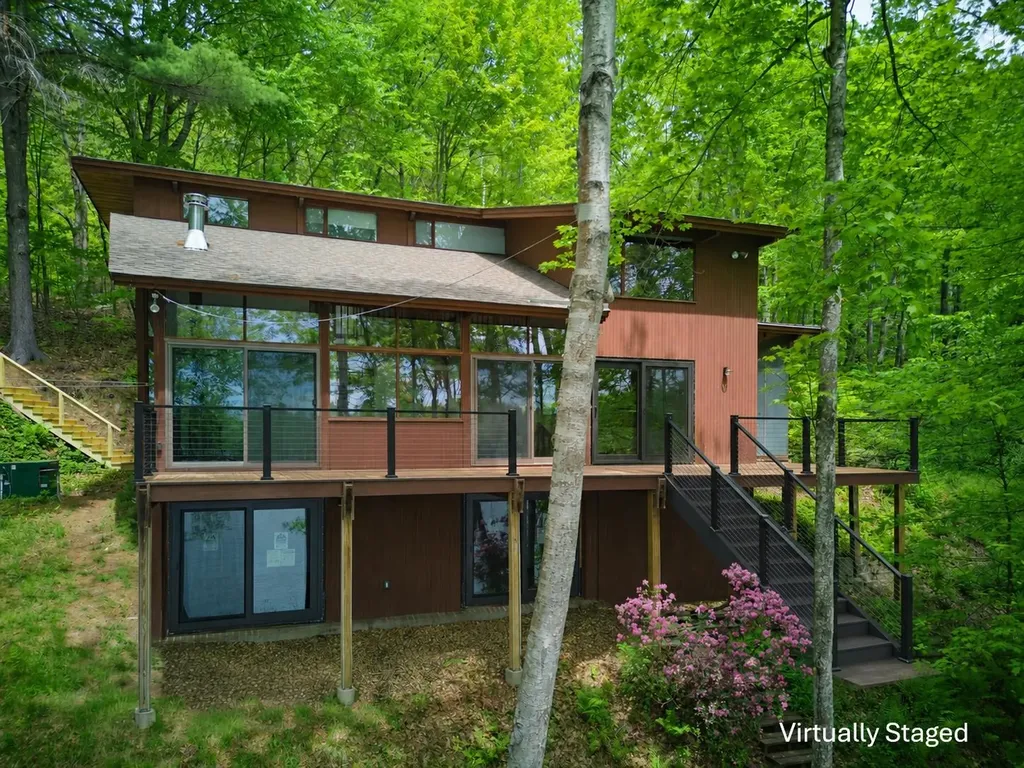 18 Treehouse Way Barrington NH 03825