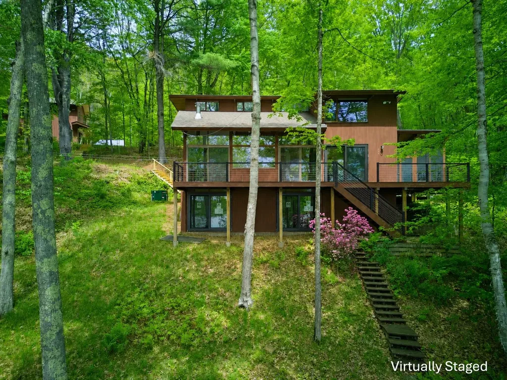 18 Treehouse Way Barrington NH 03825