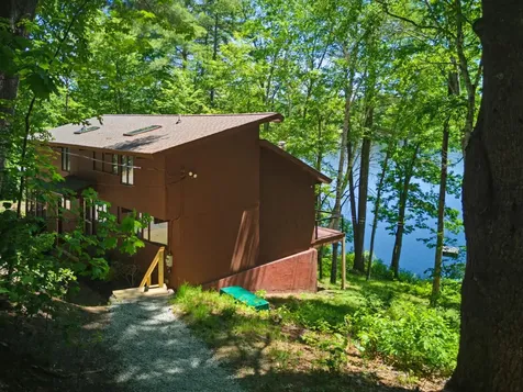 18 Treehouse Way Barrington NH 03825