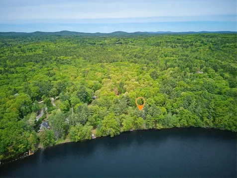 18 Treehouse Way Barrington NH 03825