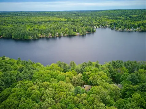 18 Treehouse Way Barrington NH 03825