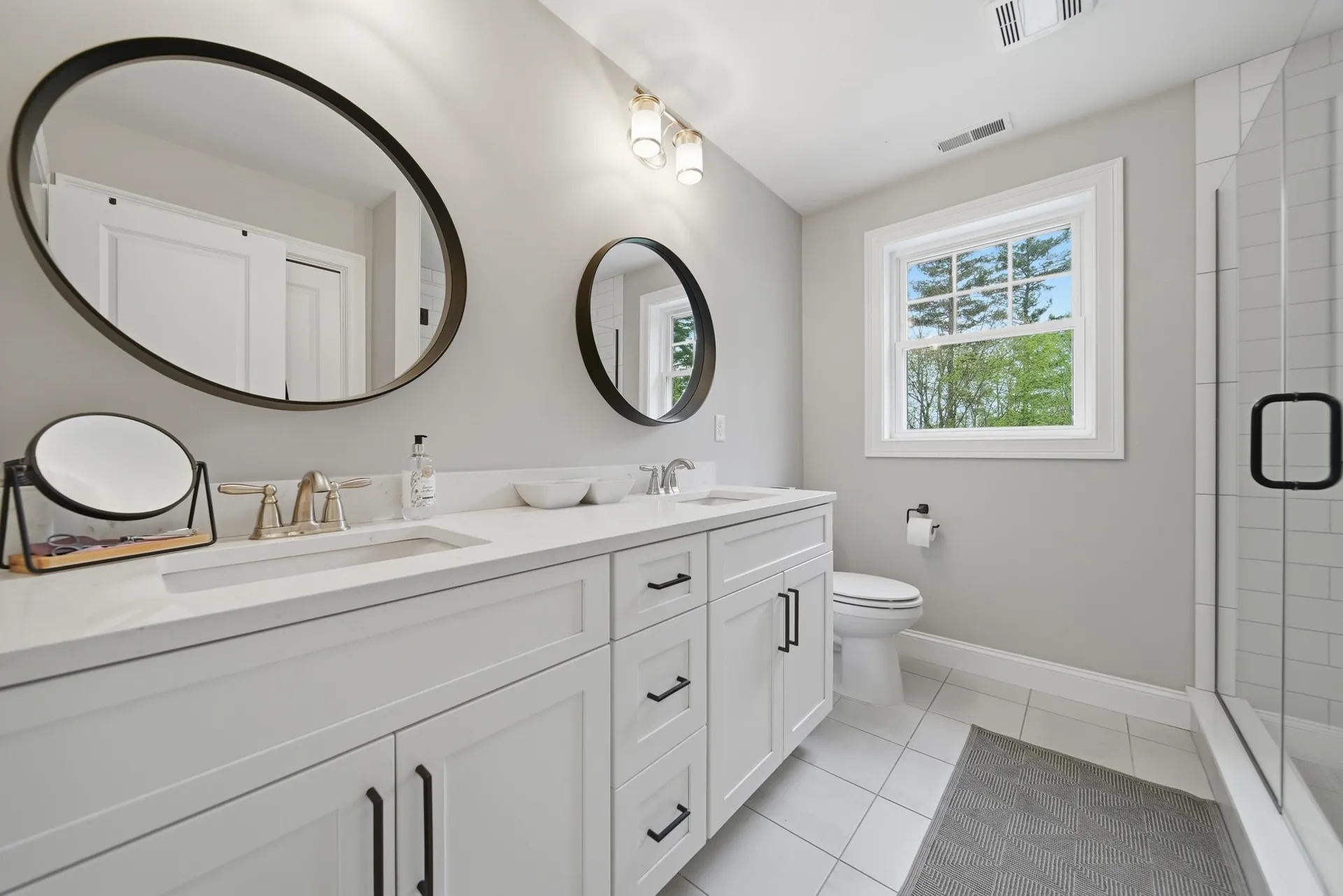 4 Farm Meadows Lane Londonderry NH 03053