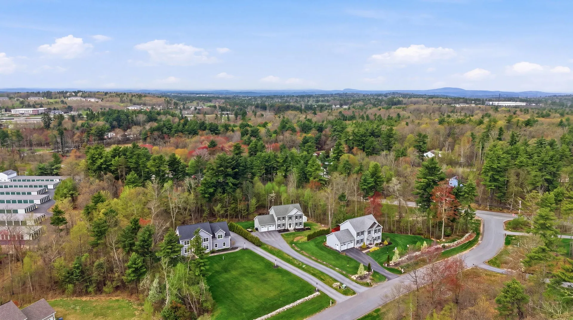 4 Farm Meadows Lane Londonderry NH 03053