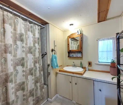 1338 Woodbury Avenue Portsmouth NH 03801