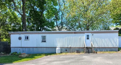 1338 Woodbury Avenue Portsmouth NH 03801