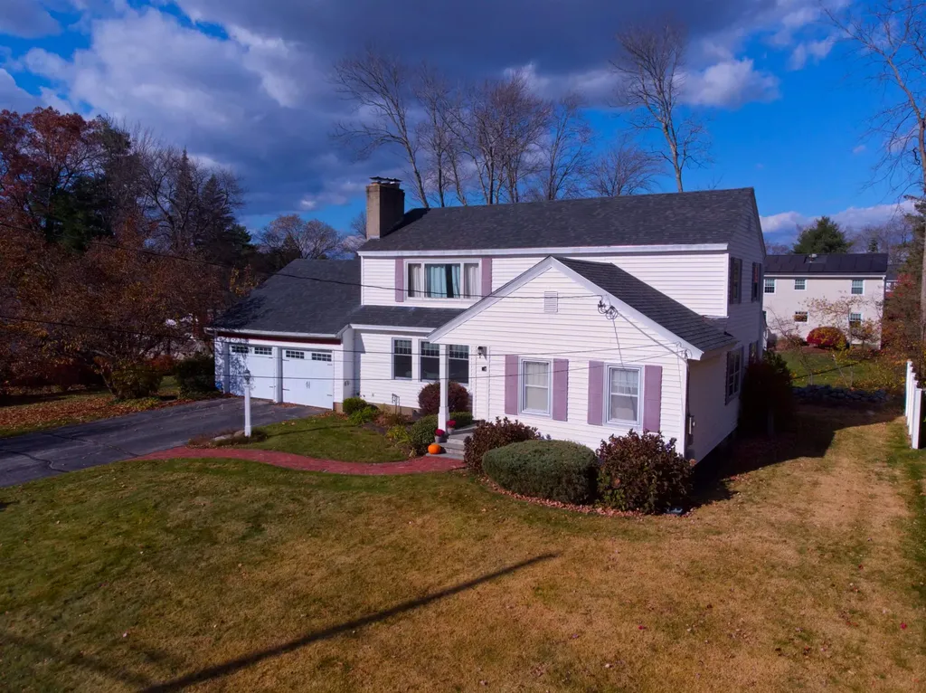 104 North Gate Road Manchester NH 03104