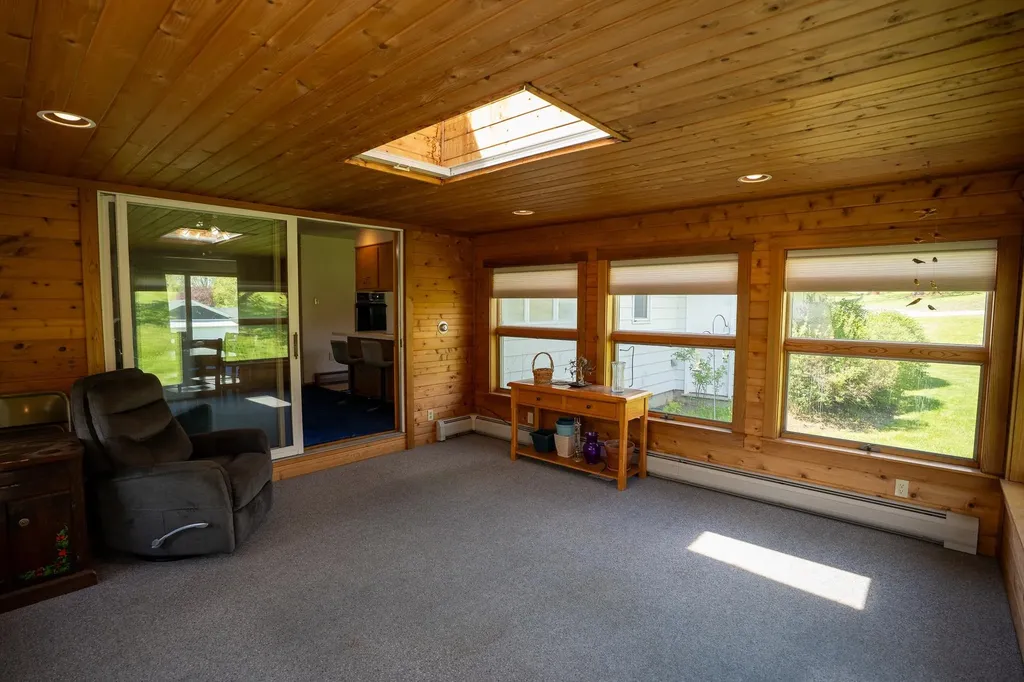 19 Smith's Road Lyndon VT 05851