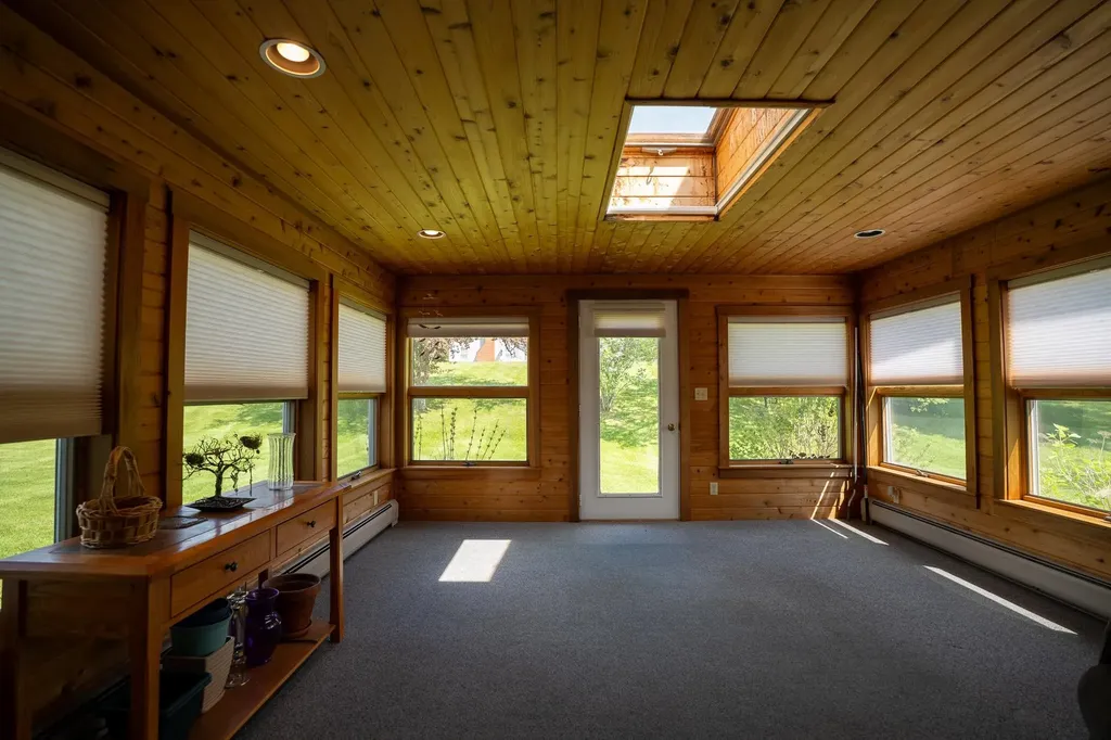 19 Smith's Road Lyndon VT 05851