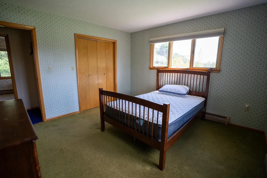 19 Smith's Road Lyndon VT 05851