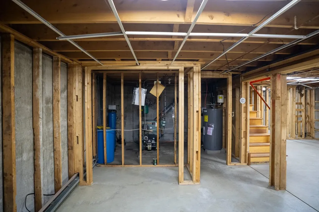 19 Smith's Road Lyndon VT 05851