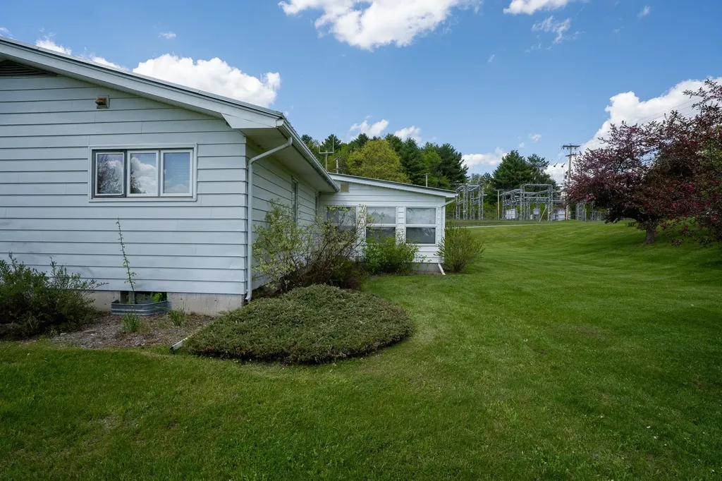 19 Smith's Road Lyndon VT 05851