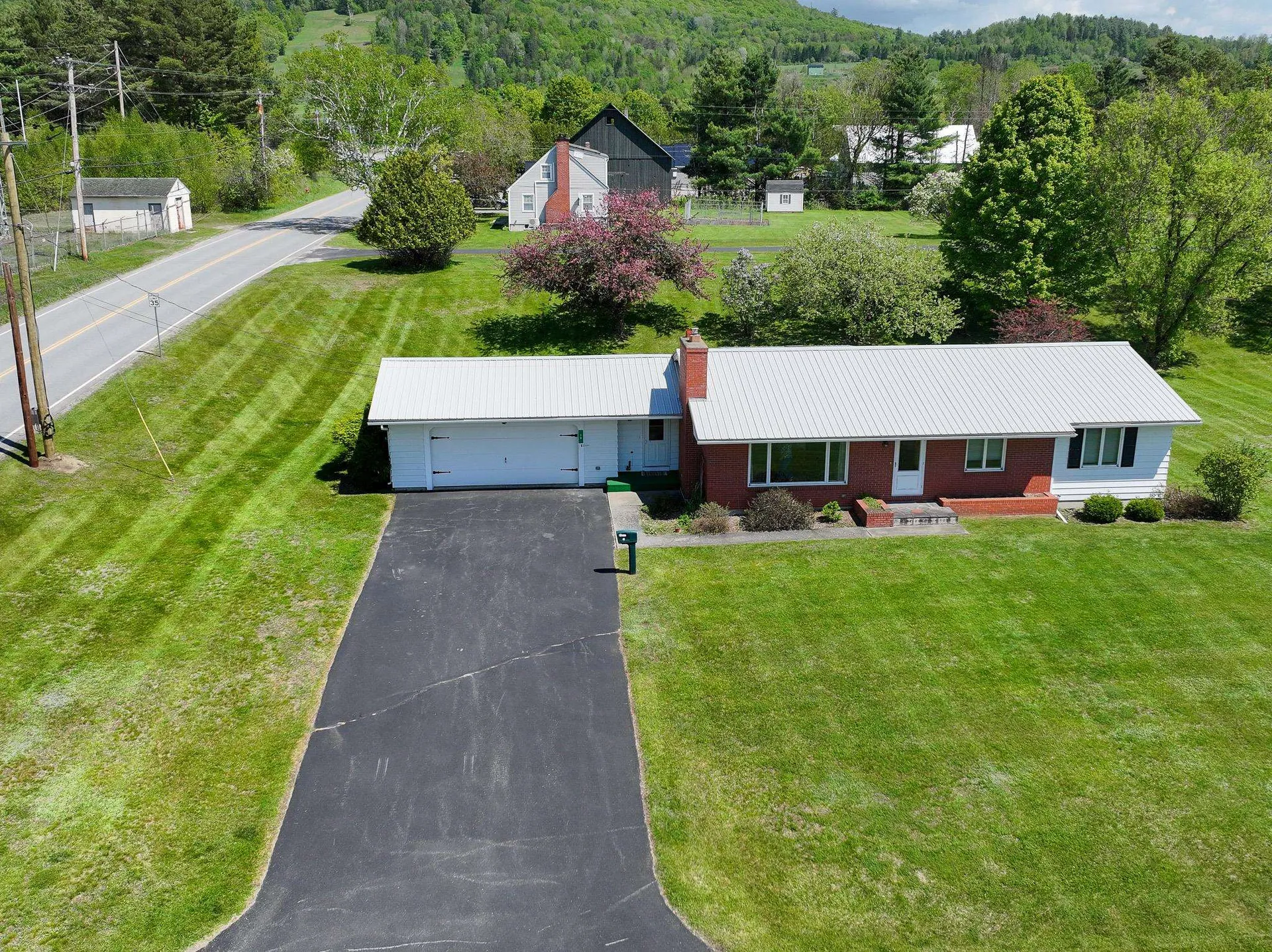 19 Smith's Road Lyndon VT 05851