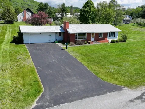 19 Smith's Road Lyndon VT 05851