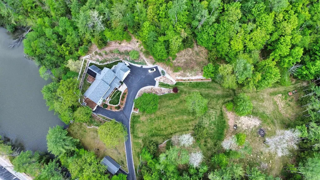 1273 Franklin Highway Andover NH 03216