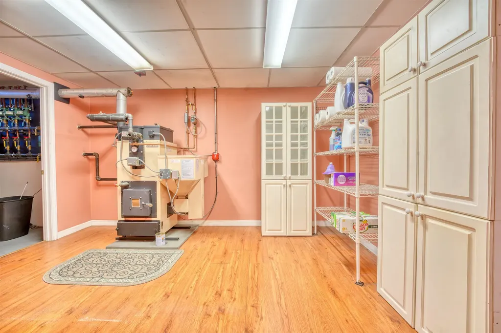 1273 Franklin Highway Andover NH 03216