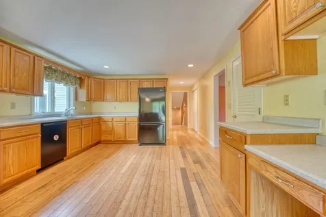 1273 Franklin Highway Andover NH 03216