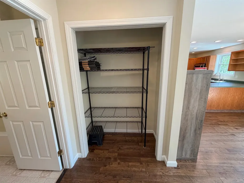 83 Tabor Circle Albany NH 03818-7332
