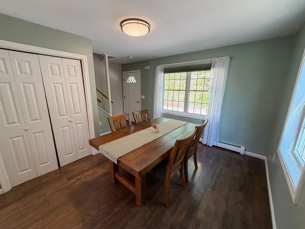 83 Tabor Circle Albany NH 03818-7332