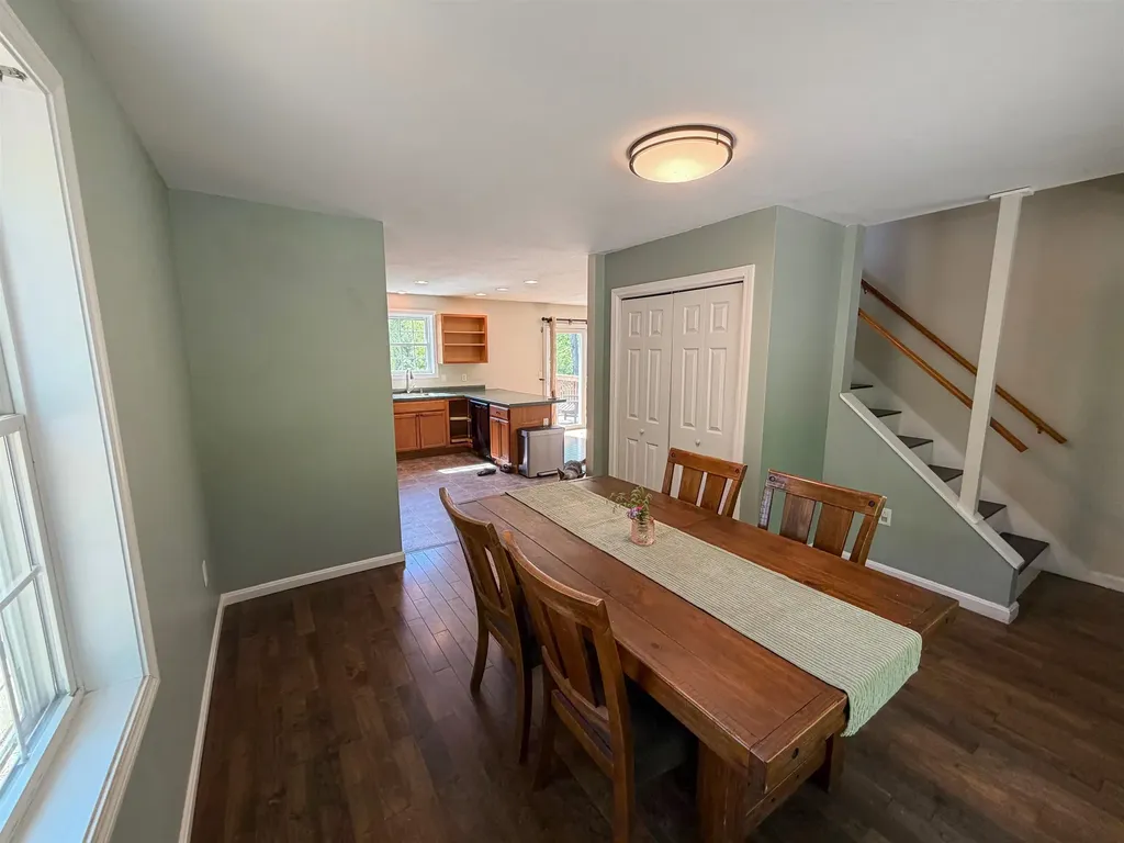 83 Tabor Circle Albany NH 03818-7332