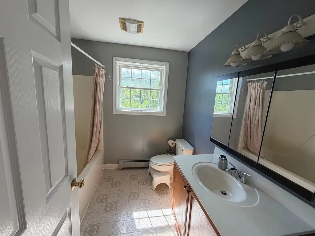 83 Tabor Circle Albany NH 03818-7332