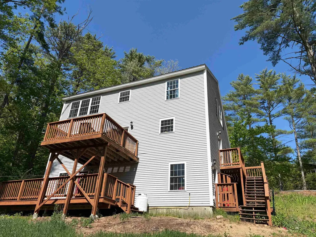 83 Tabor Circle Albany NH 03818-7332