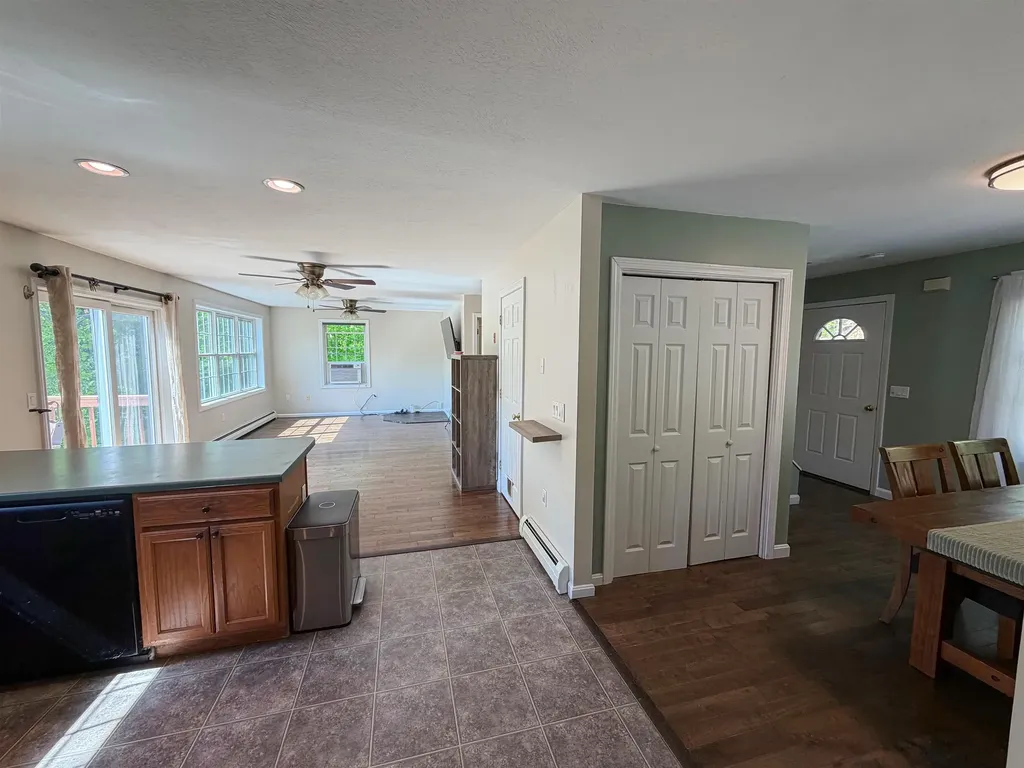 83 Tabor Circle Albany NH 03818-7332