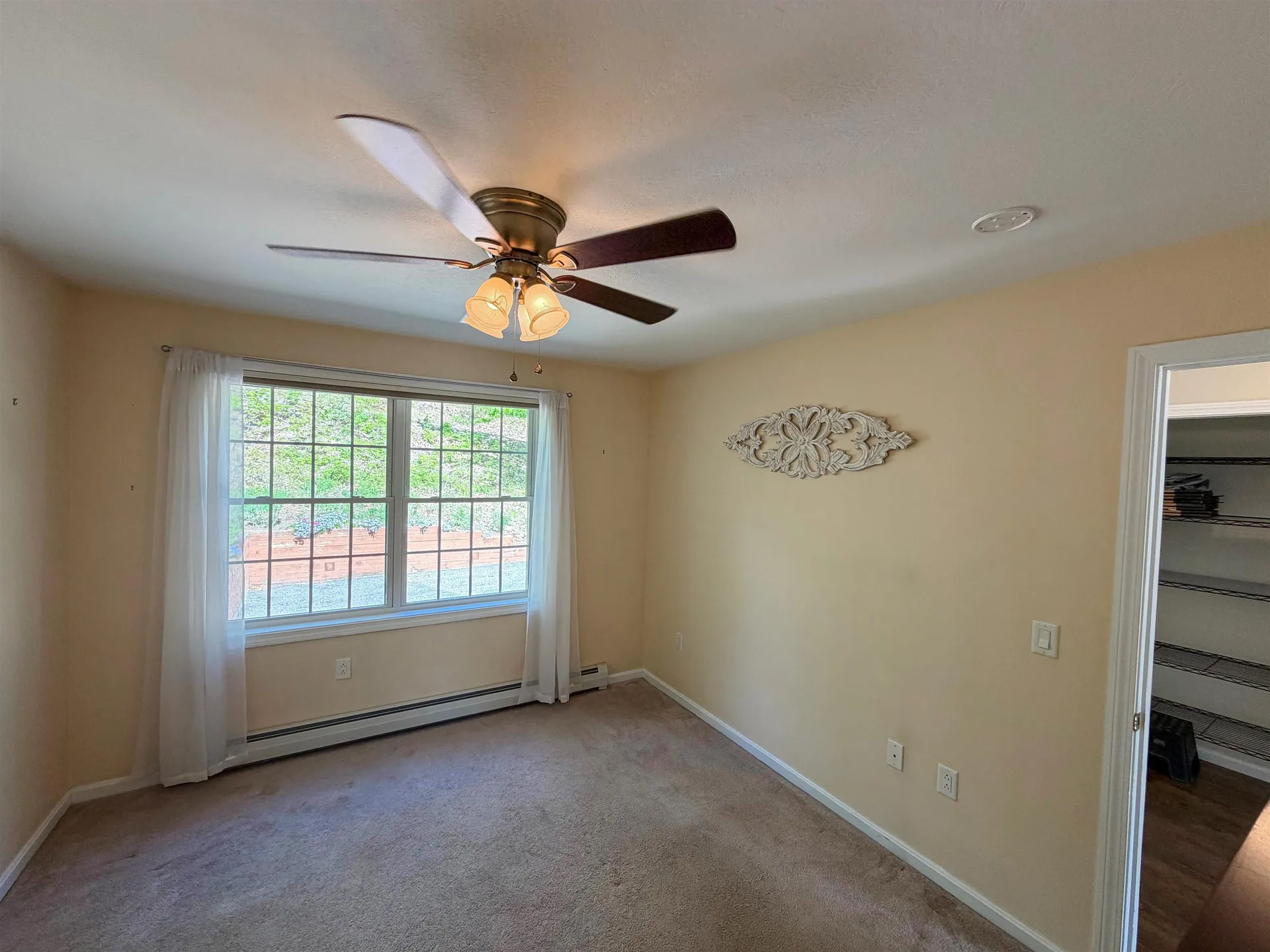 83 Tabor Circle Albany NH 03818-7332