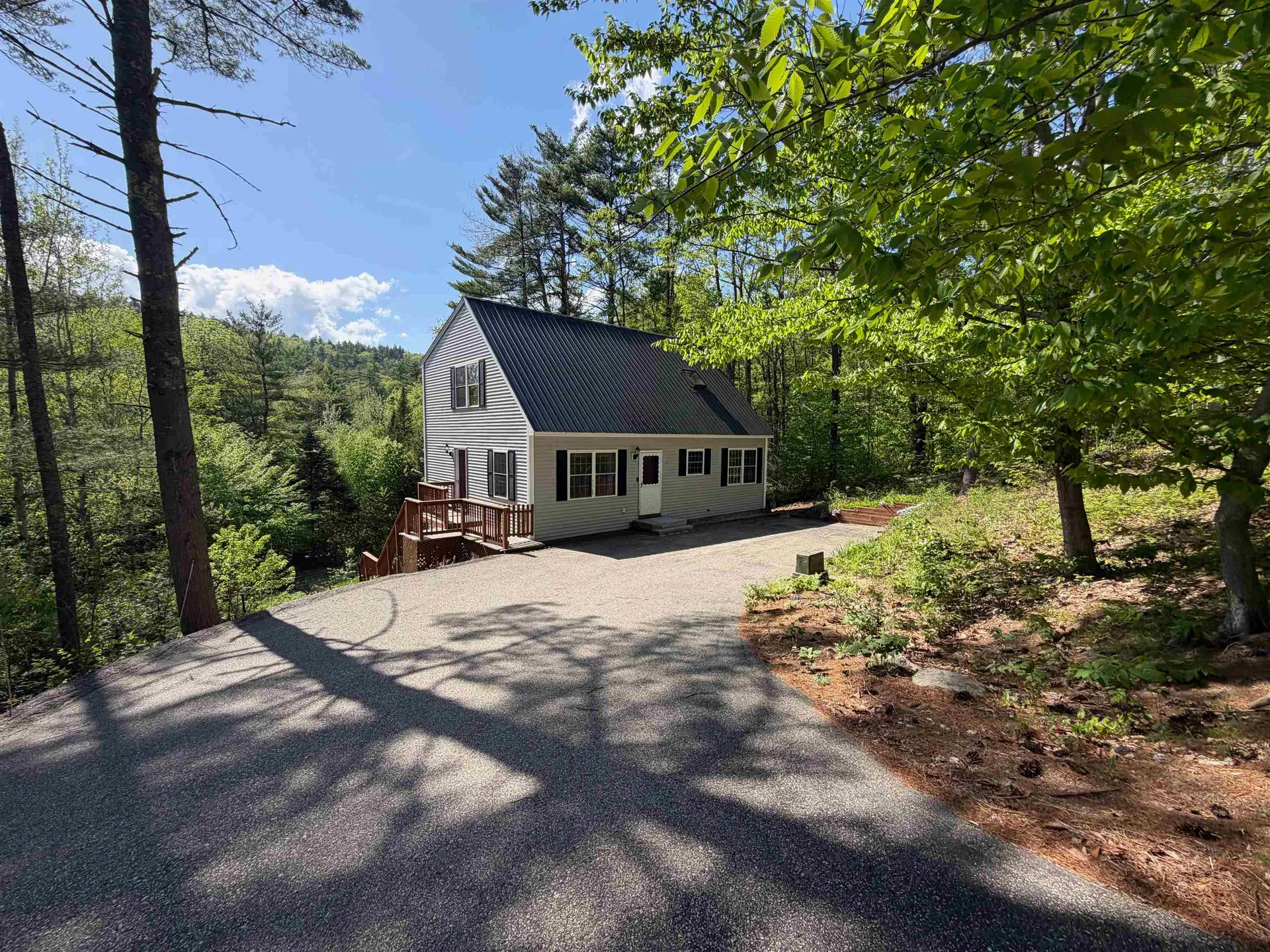83 Tabor Circle Albany NH 03818-7332