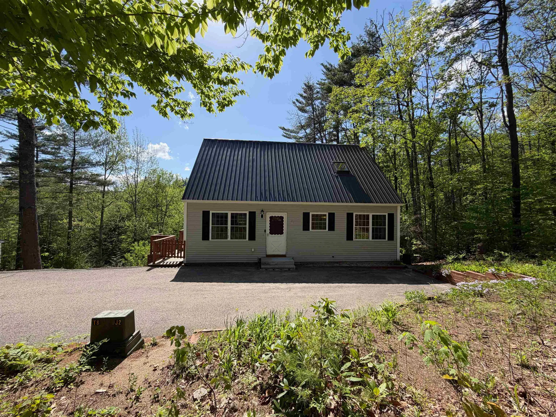83 Tabor Circle Albany NH 03818-7332