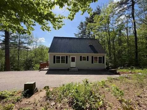 83 Tabor Circle Albany NH 03818-7332
