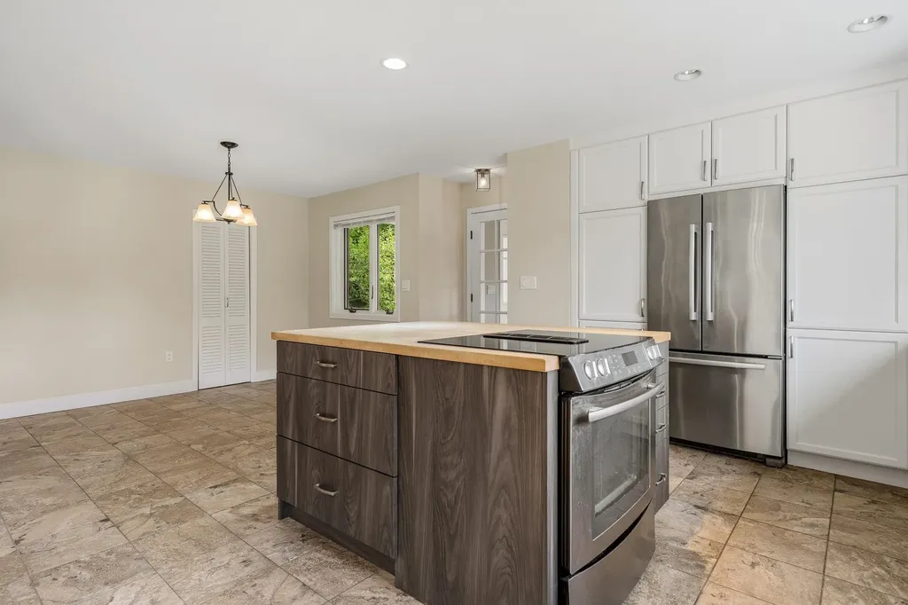 53-2 Pine Hill Road Hollis NH 03049