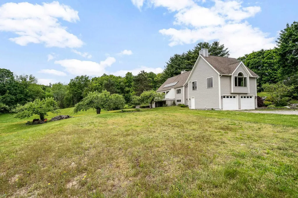 53-2 Pine Hill Road Hollis NH 03049