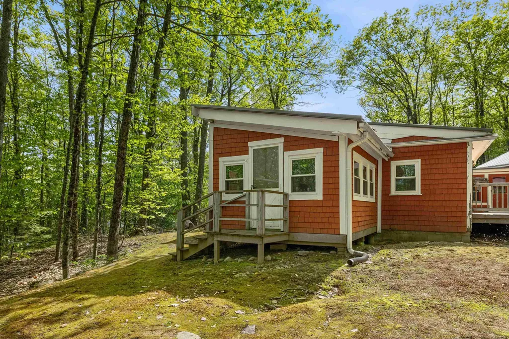 9 Red Oak Road Barnstead NH 03218