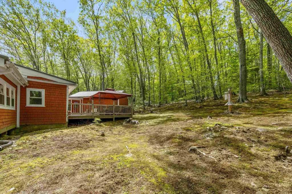 9 Red Oak Road Barnstead NH 03218