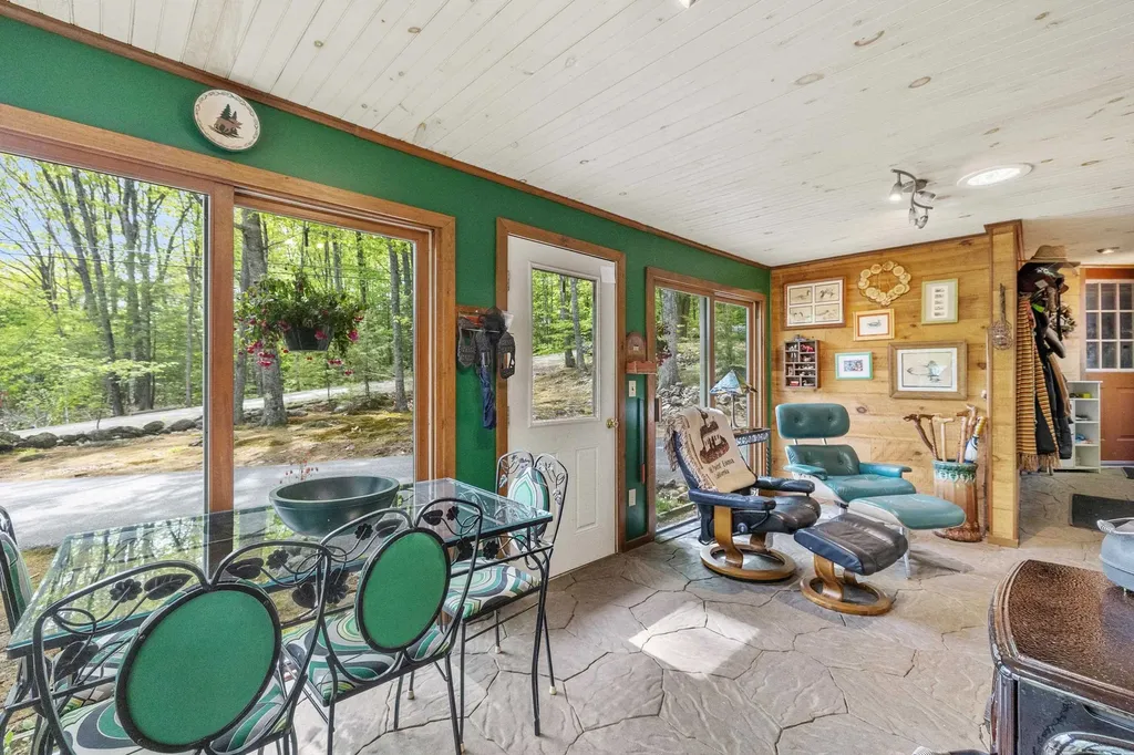 9 Red Oak Road Barnstead NH 03218
