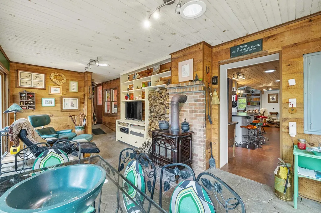 9 Red Oak Road Barnstead NH 03218