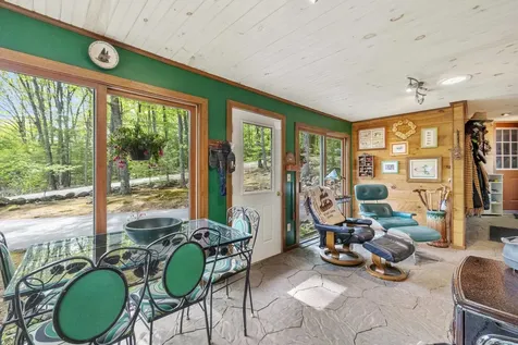 9 Red Oak Road Barnstead NH 03218