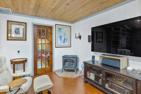 9 Red Oak Road Barnstead NH 03218