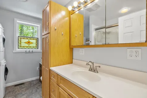 9 Red Oak Road Barnstead NH 03218