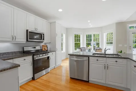 6 Appleton Way Amherst NH 03031