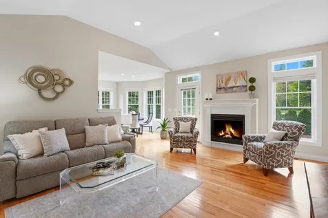 6 Appleton Way Amherst NH 03031