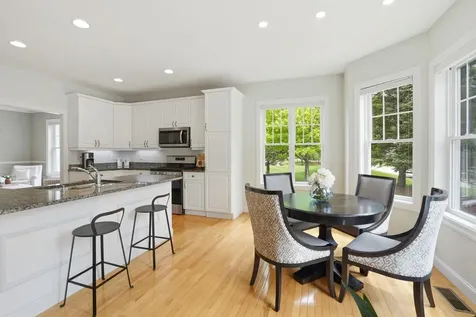 6 Appleton Way Amherst NH 03031