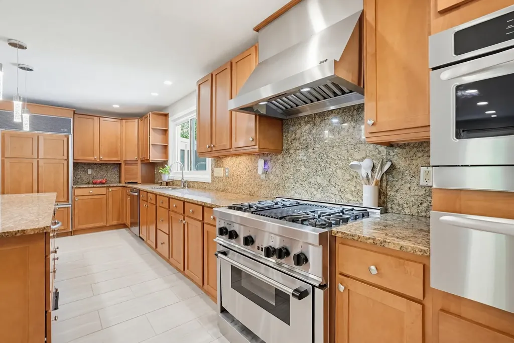 73 Jenkins Road Bedford NH 03110
