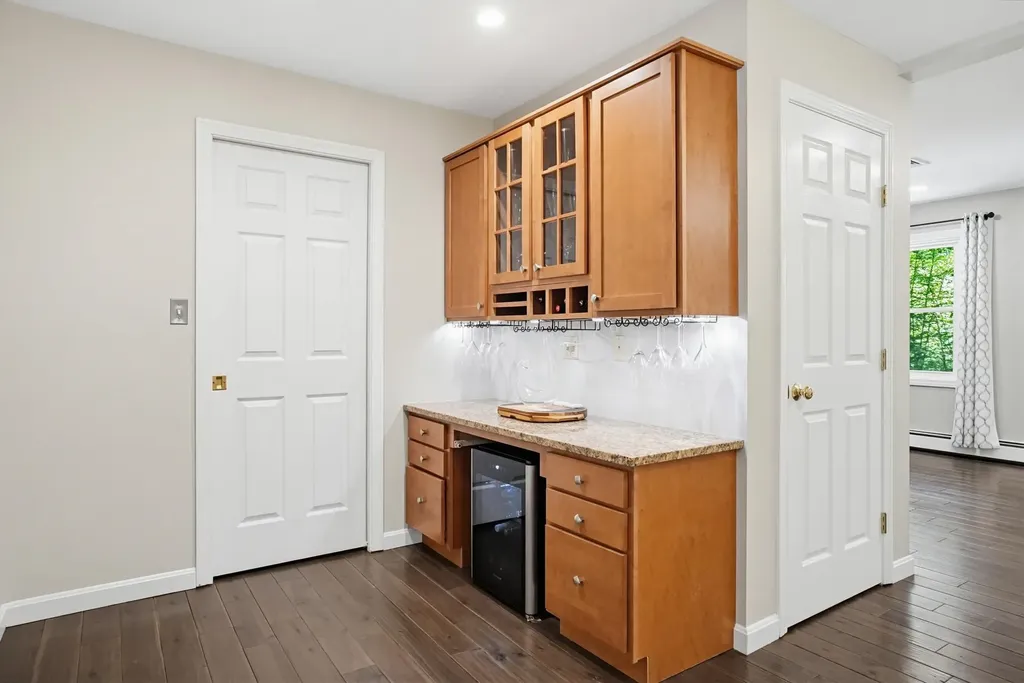 73 Jenkins Road Bedford NH 03110